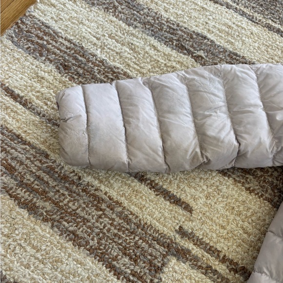 Patagonia Kid’s Reversible Down Jacket - Picture 7 of 9